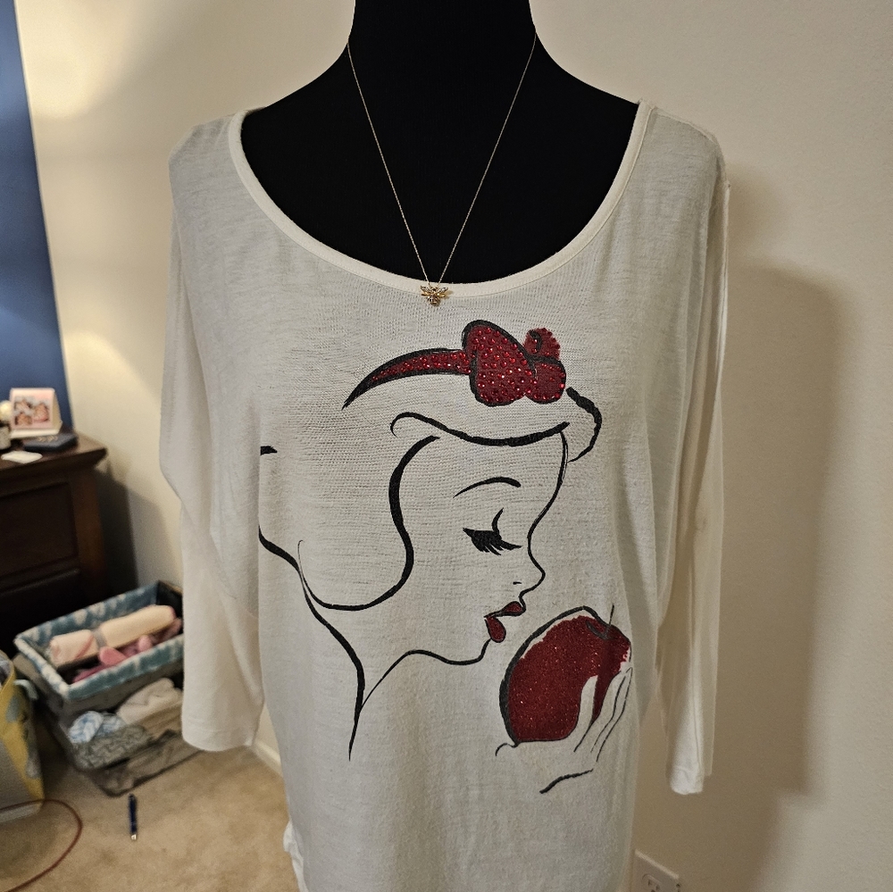Disney Snow White Open shoulder
